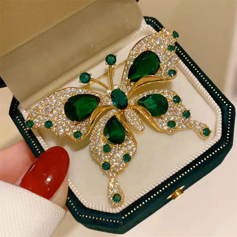 Embroidery Simple - Elegant Emerald Crystal Butterfly Brooches for
