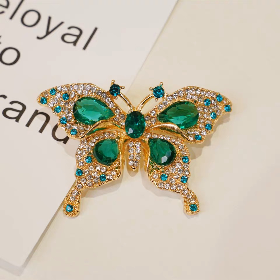 Elegant Emerald Crystal Butter - Embroidery Simple 评论和价格