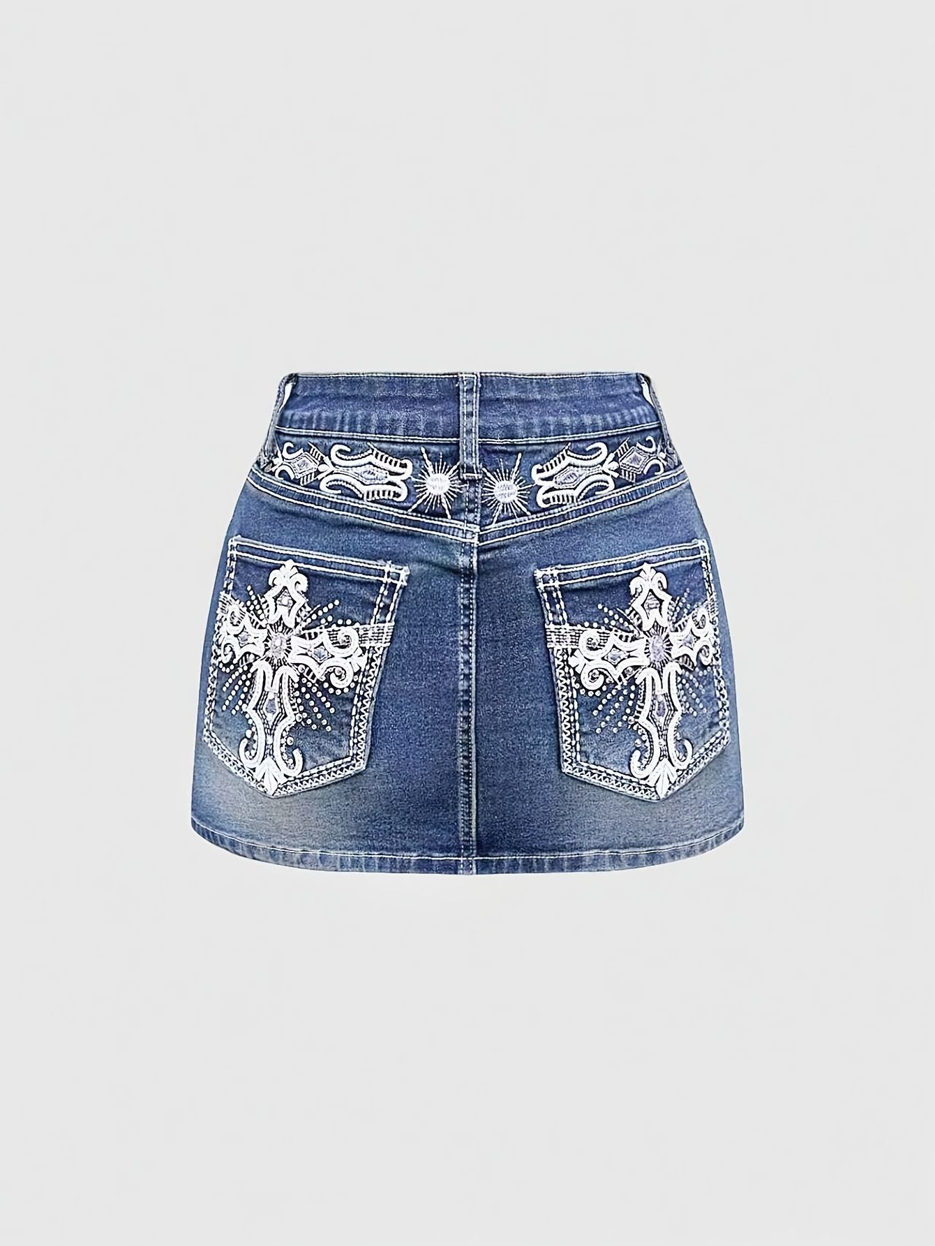New Fashion Casual High Waist  - Embroidery Skirt 评论和价格