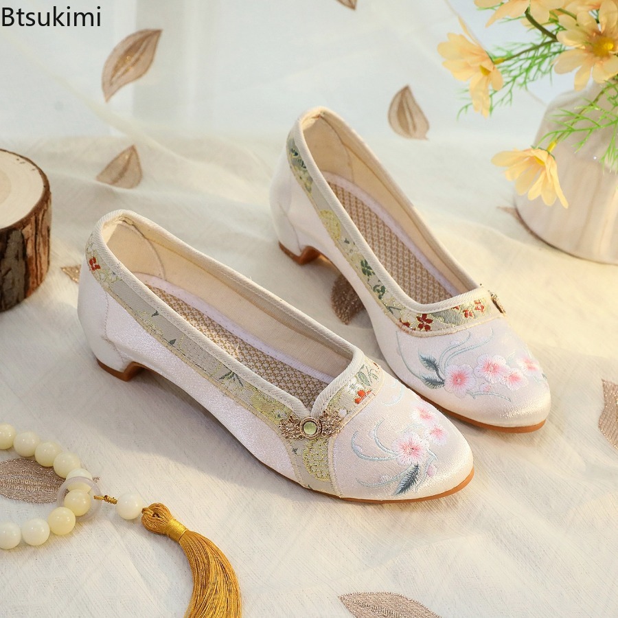 2026 New Women's Shoes Ethnic  - Embroidery Simple 评论和价格