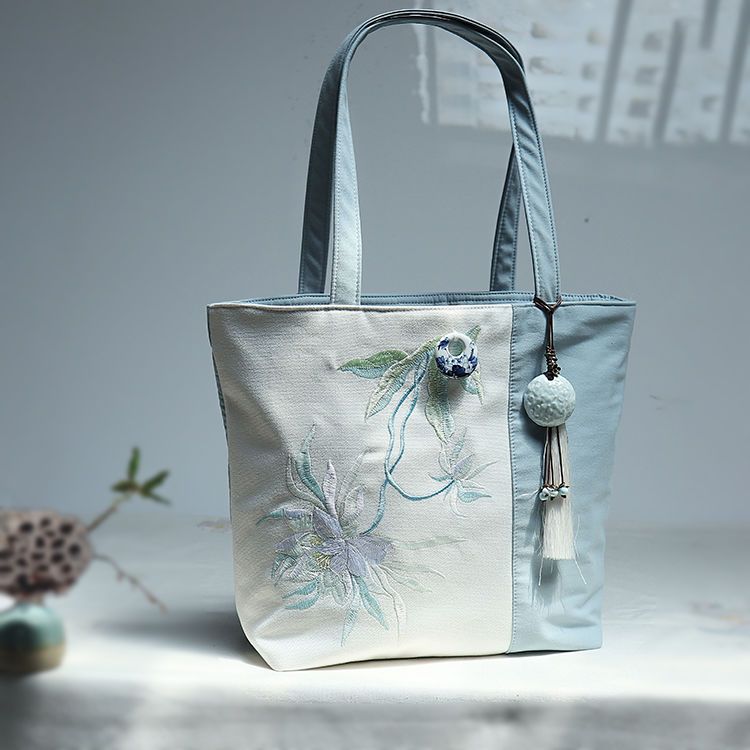 Artistic and Ancient Style Han - Embroidery Artist 评论和价格