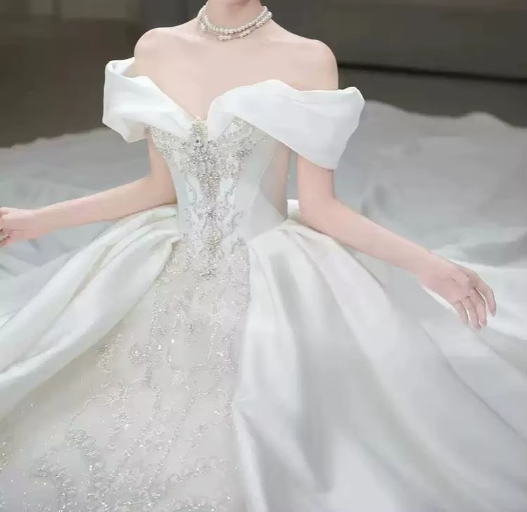 Chic Wedding Dresses Off Shoul - Embroidery Skirt 评论和价格